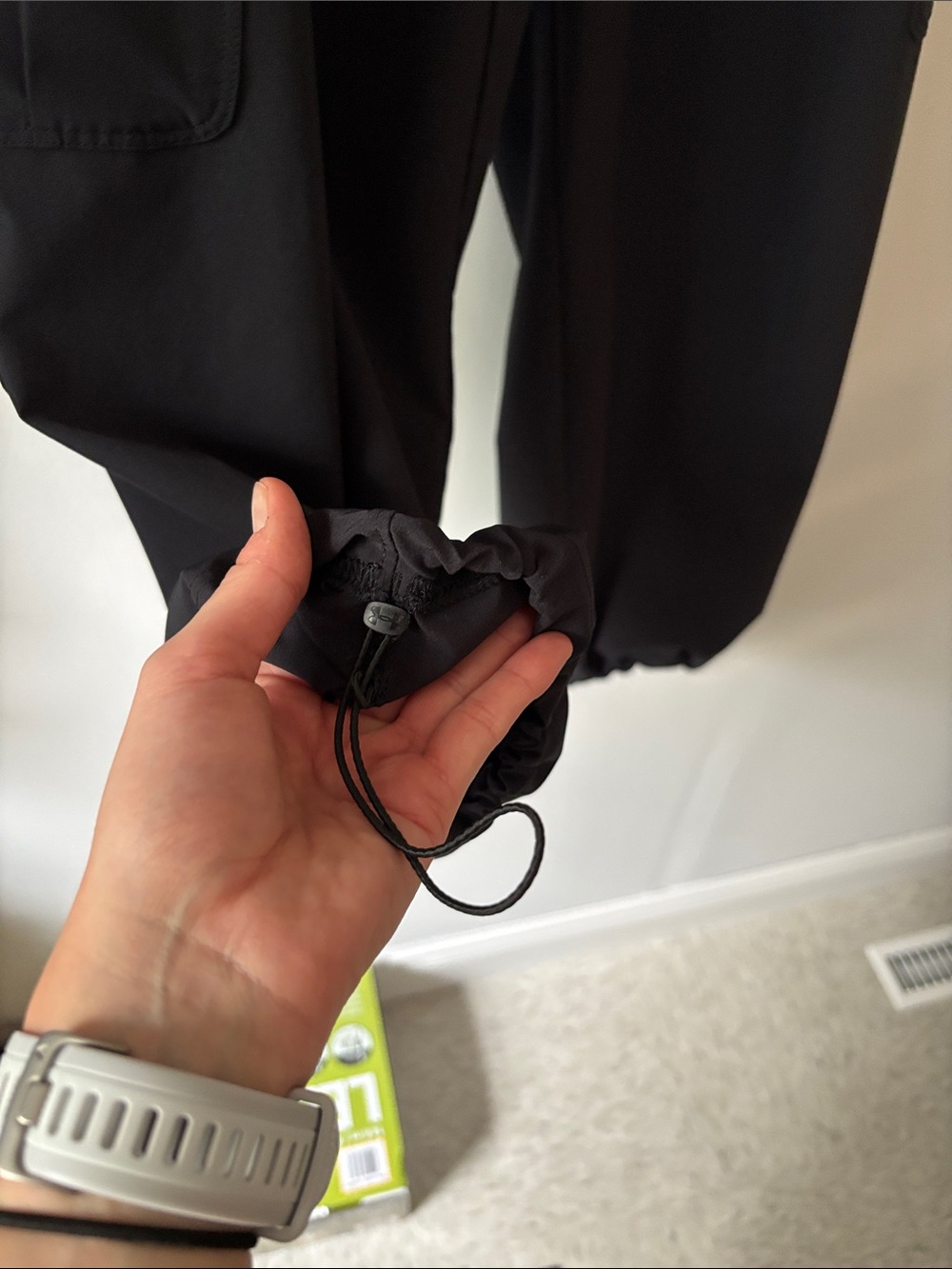 Under Armour Women’s Black Cargo Training Pants - Picture 2 of 6